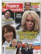 France Hebdomadaire N° 12684 de août septembre octobre 2023 pages 18 et 19 (2 pages + photos) Claude Barzotti emporté par le cancer à 69 ans